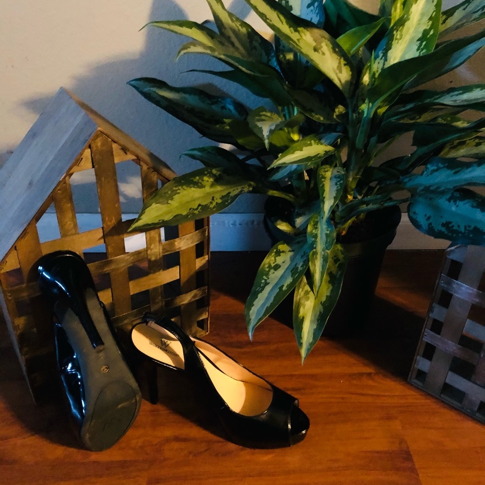 Shoes - Picture 2 of 5